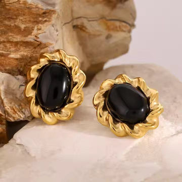 Black Pearl Flower Stud Earrings – Elegant Gold Statement Earrings